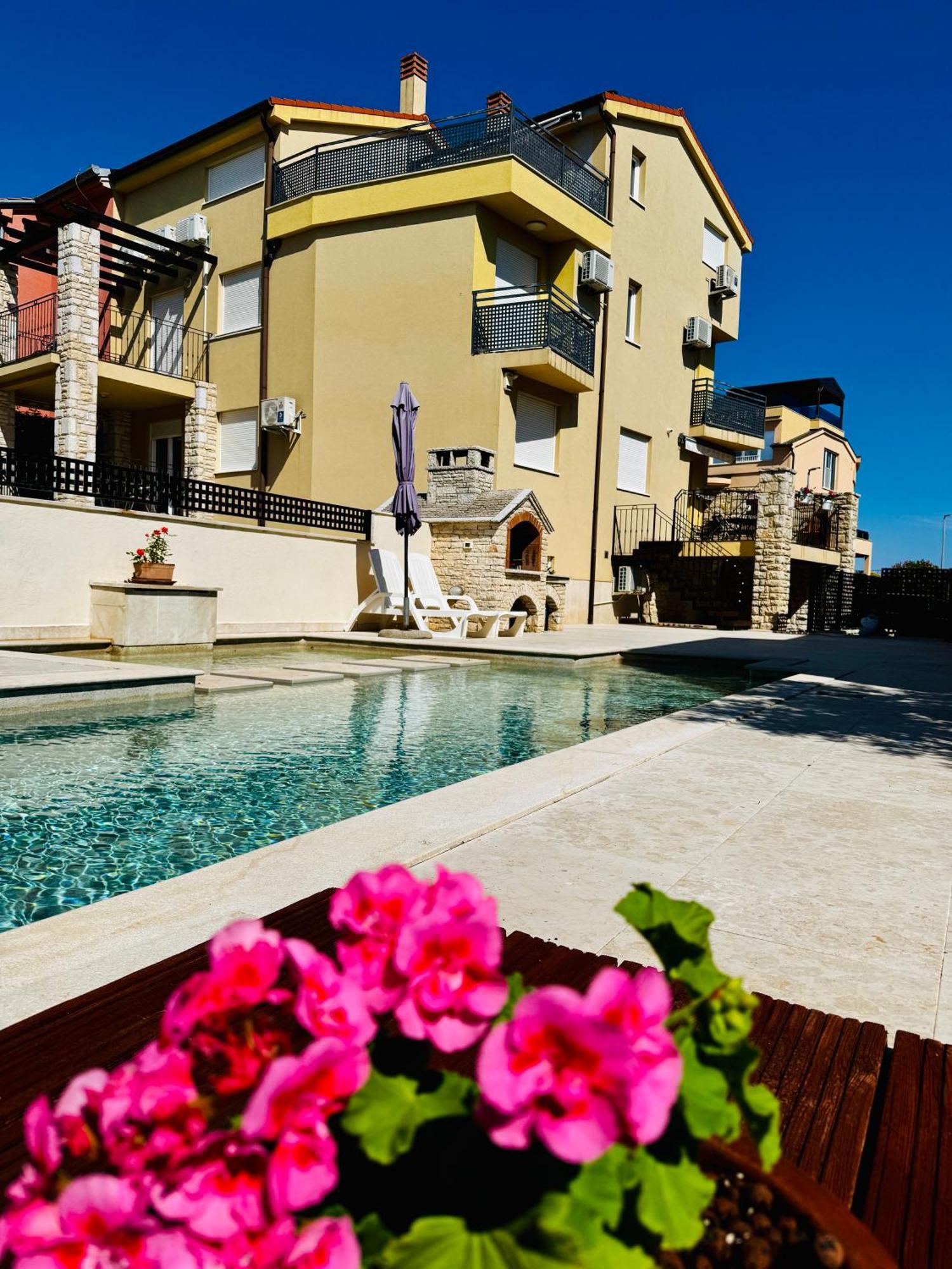 V&V Medulin Pool And Sea Apartman Kültér fotó